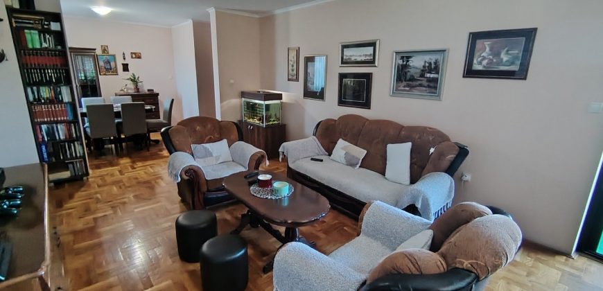 Porodična kuća 250 m², 4 arа, Obrenovac, 150.000 €