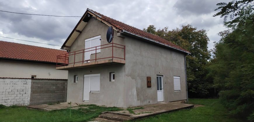 120 m², 4 ara, Obrenovac, 125.000€