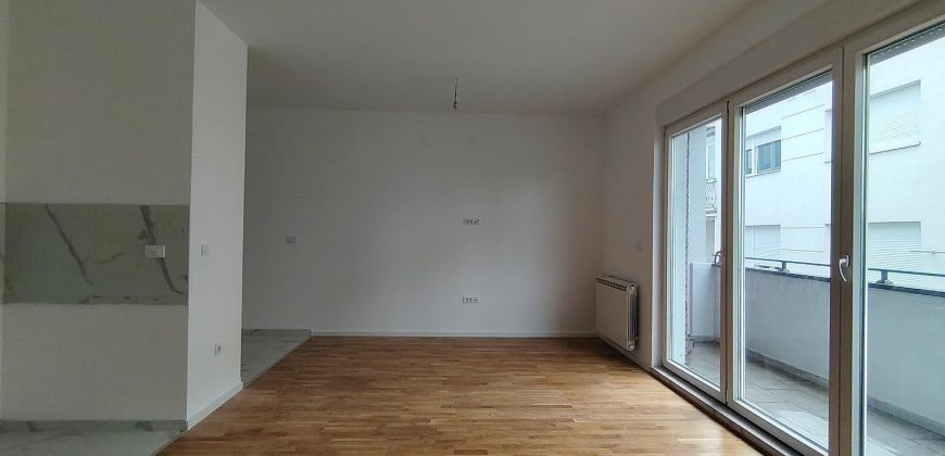 Troiposoban stan 84 m², II sprat, Obrenovac – 126.000€