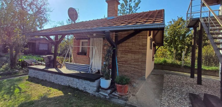 Dve kuće 188 m² + 30 m², 10 ari, Grabovac, Obrenovac, 90.000€