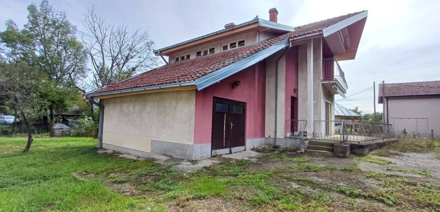 Kuća 89 m², 21 ar, Veliko Polje, Obrenovac, 75.000€