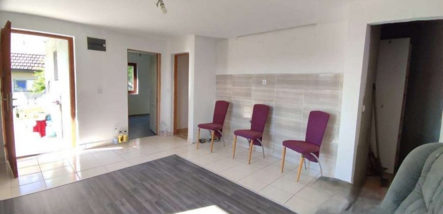 Kuća 65 m², 10 ari, Barič, Obrenovac, 41.000€