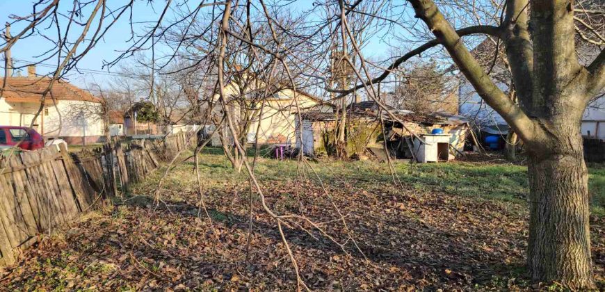 Kuće 53 m² i 44 m², 8 ari, Belo Polje, Obrenovac, 96.000€