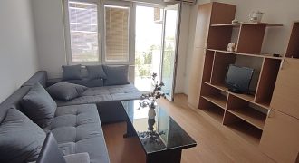 Dvoiposoban stan na Paliluli