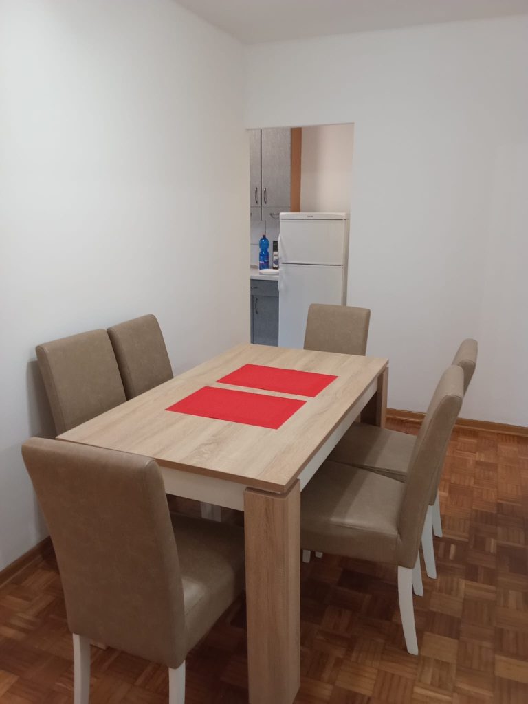 2a-dining-room-Celebonovica-Bezanija-Beograd-flat-sale-tenanted-Expo-2027-prodaja-sa-zakupcima-tenanted-invest-estate-property-bitcoin-Serbia