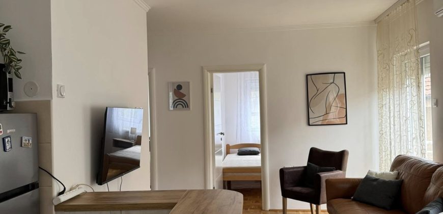 Izdavanje-cetvorosobnog-stana-Cukarica-02-870×420