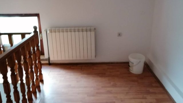 Izdavanje nameštenog jednosobnog stana u Borči-01