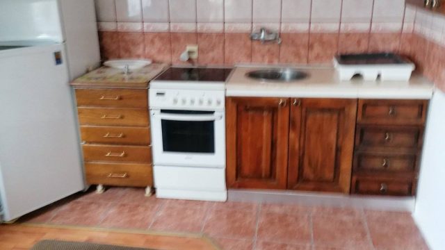 Izdavanje nameštenog jednosobnog stana u Borči-03