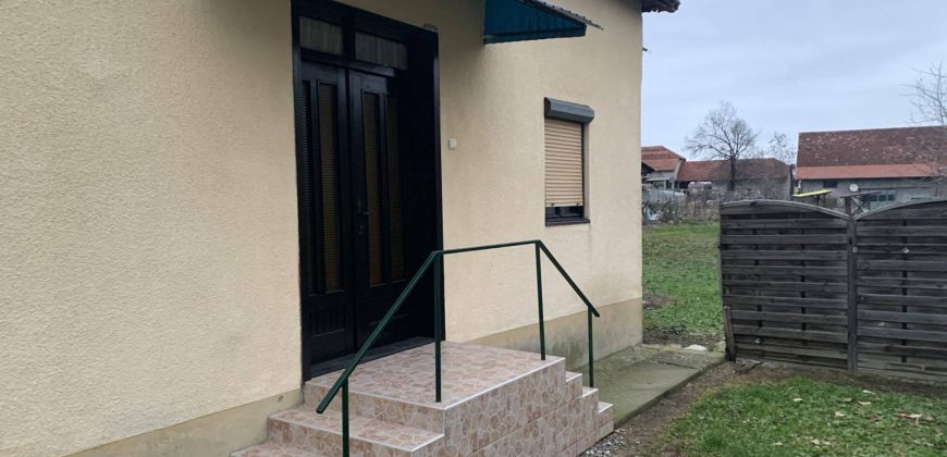 Jeftina-kuca-na-prodaju-01-870×420