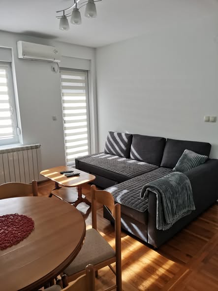 izdaje-se-jednoiposoban-stan-35m2-vidikovac