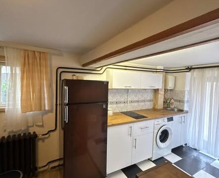 Izdajem stan Autokomanda 33m² – 220€ | Zaseban ulaz